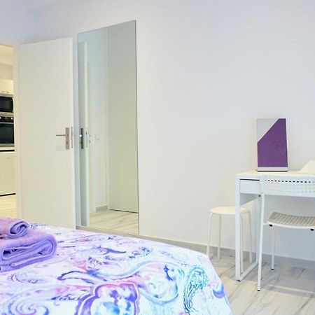 Central, Bright Apt In Athens Near Metro ภายนอก รูปภาพ